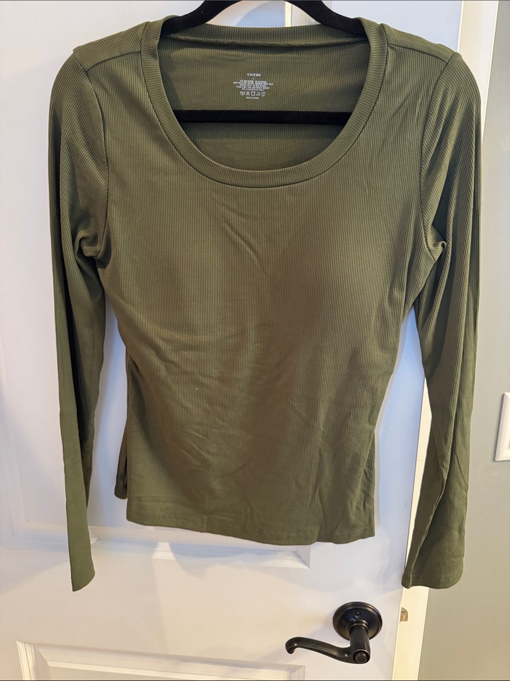 Classic Olive Long-Sleeve Ribbed Scoop Neck Top